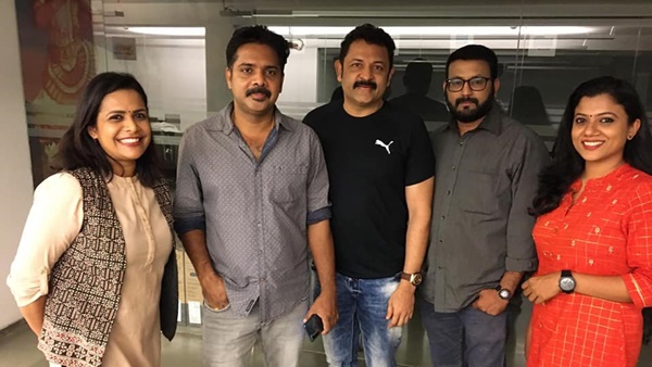 ദൂരദര്‍ശനിലൂടെയായിരുന്നു