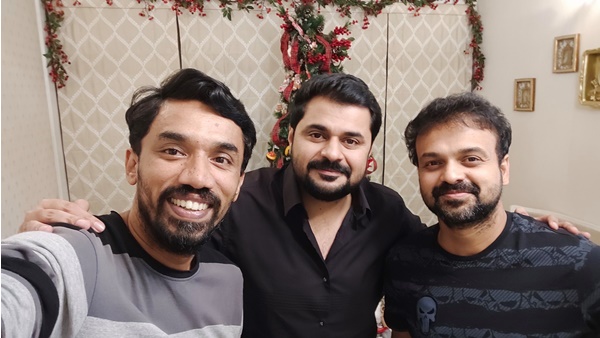 പിന്നാലെ കുഞ്ചാക്കോ ബോബന്റെതായി