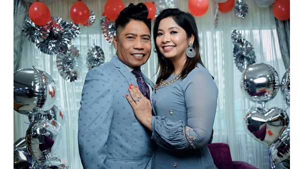 വിവാഹ വാര്ഷികം ആഘോഷിച്ച് പീറ്റര് ഹെയിന്