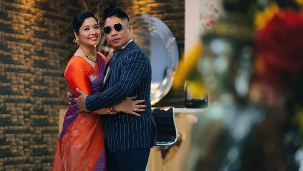 വിവാഹ വാര്ഷികം ആഘോഷിച്ച് പീറ്റര് ഹെയിന്