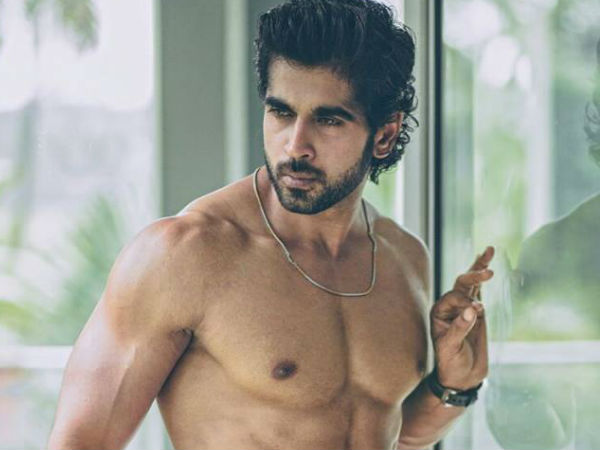 പിന്തുണച്ച് താരം