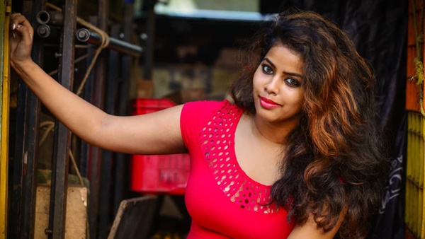 നിനക്ക് എന്ത് യോഗ്യത