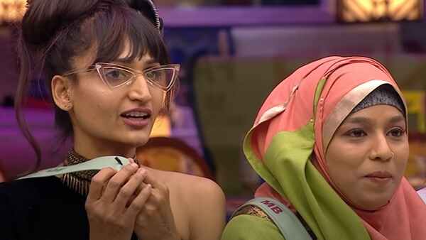 മത്സരം  മുറുകുന്നു