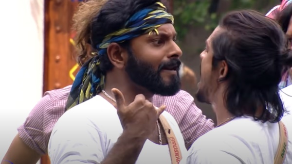 മാലപ്പടക്കത്തിന് തിരികൊളുത്തിയത് പോലെ