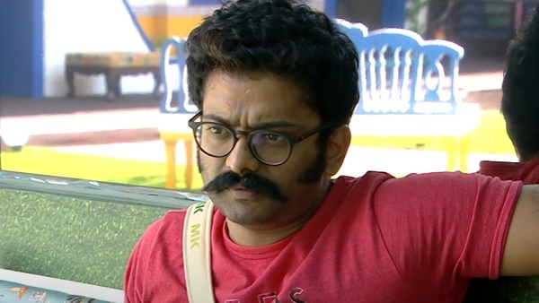 നുള്ളിയേനും പിച്ചിയേനും