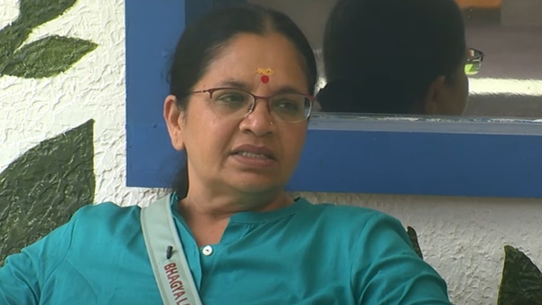 അയാള്‍ അങ്ങനെയാണ്