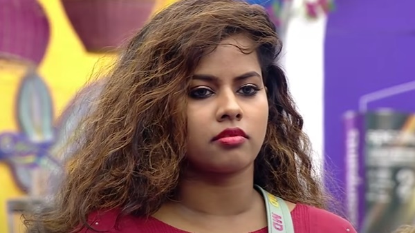   മിഷേല്‍ പുറത്തേക്ക് പോവുന്നു 