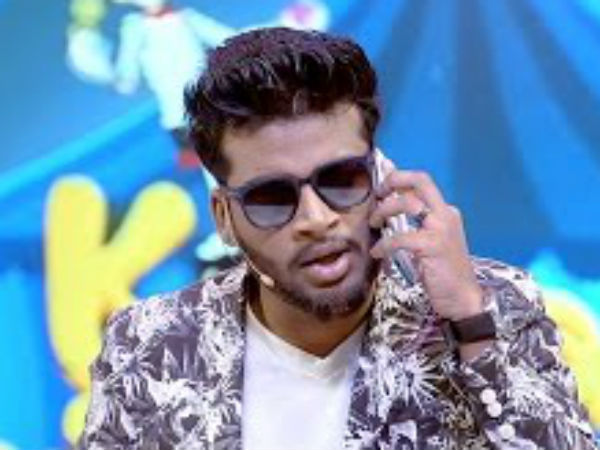 അതോ സ്‌പോട് കൗണ്ടറുകള്‍ വാരി വിതറി