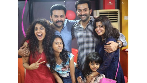 മരുമക്കളോട് പരിഭവം പറഞ്ഞ് നടി മല്ലിക സുകുമാരൻ