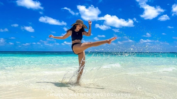 ഇടികൊണ്ട് ചുണ്ട് തൂങ്ങി