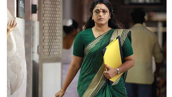  രണ്ടര പതിറ്റാണ്ട് നീണ്ട സിനിമാ ജീവിതത്തെ കുറിച്ച് നടി പ്രവീണ