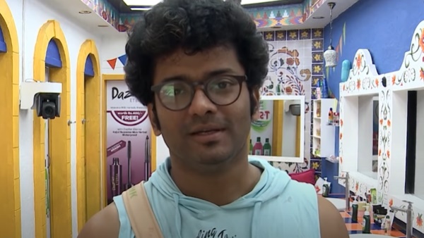 പിന്നിലൊരു കാരണമുണ്ട്