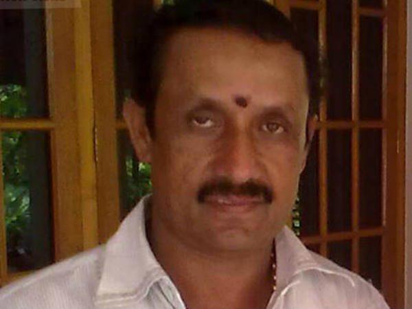 കുറെ നേരം വെളിയില് വെയിറ്റ് ചെയ്തു