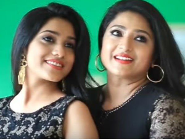 സിനിമയിലേക്ക്