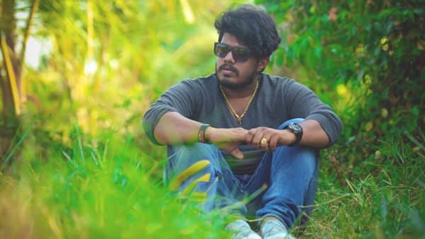 ഒരിക്കല്‍ അങ്കമാലി ബസ് സ്റ്റാന്‍ഡില്‍ ഇറങ്ങി