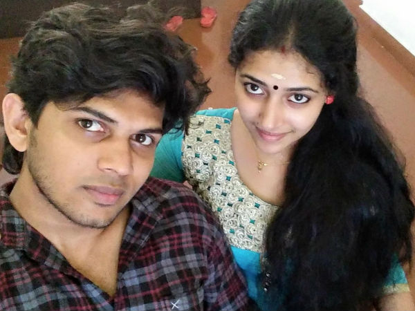  വിവാഹ വാര്‍ഷികം ആഘോഷിച്ച് അനുവും ഭര്‍ത്താവും 