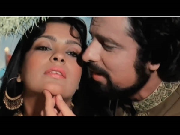 സീനത്ത് അമനെ മര്‍ദ്ദിച്ച സഞ്ജയ് ഖാന്‍