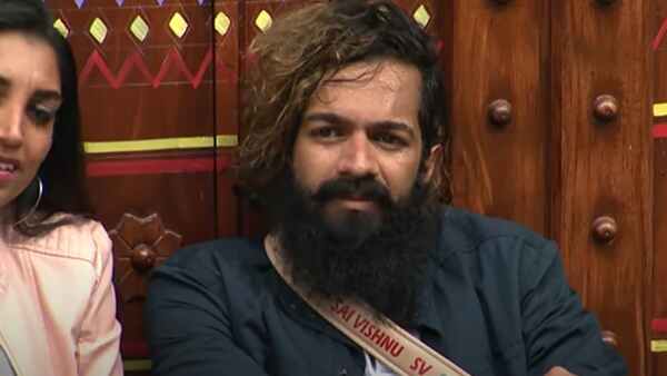 അതേസമയം സോഷ്യല്‍ മീഡിയയില്‍ എപ്പോഴും