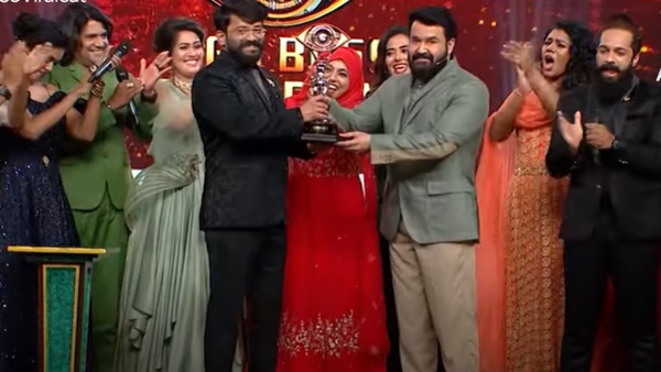 അങ്ങനെ എഴുതികൂട്ടിയ സ്‌ക്രിപ്റ്റും ഉളള