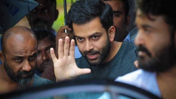 മുപ്പതിലധികം സിനിമകള്‍