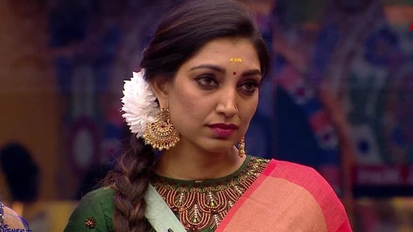  പ്രണയത്തെ കുറിച്ച് വെളിപ്പെടുത്തി റിതു മന്ത്ര 