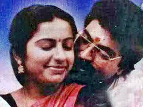 അതേസമയം മലയാളത്തില്‍ ഇടക്കിടെയാണ്