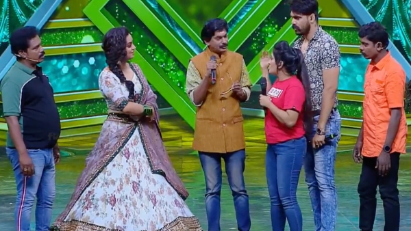 വിളിച്ചുവരുത്തി അപമാനിച്ചു