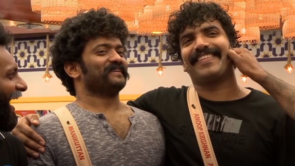 മണിക്കുട്ടന്‍ പങ്കുവെച്ച ചിത്രത്തില്‍ 