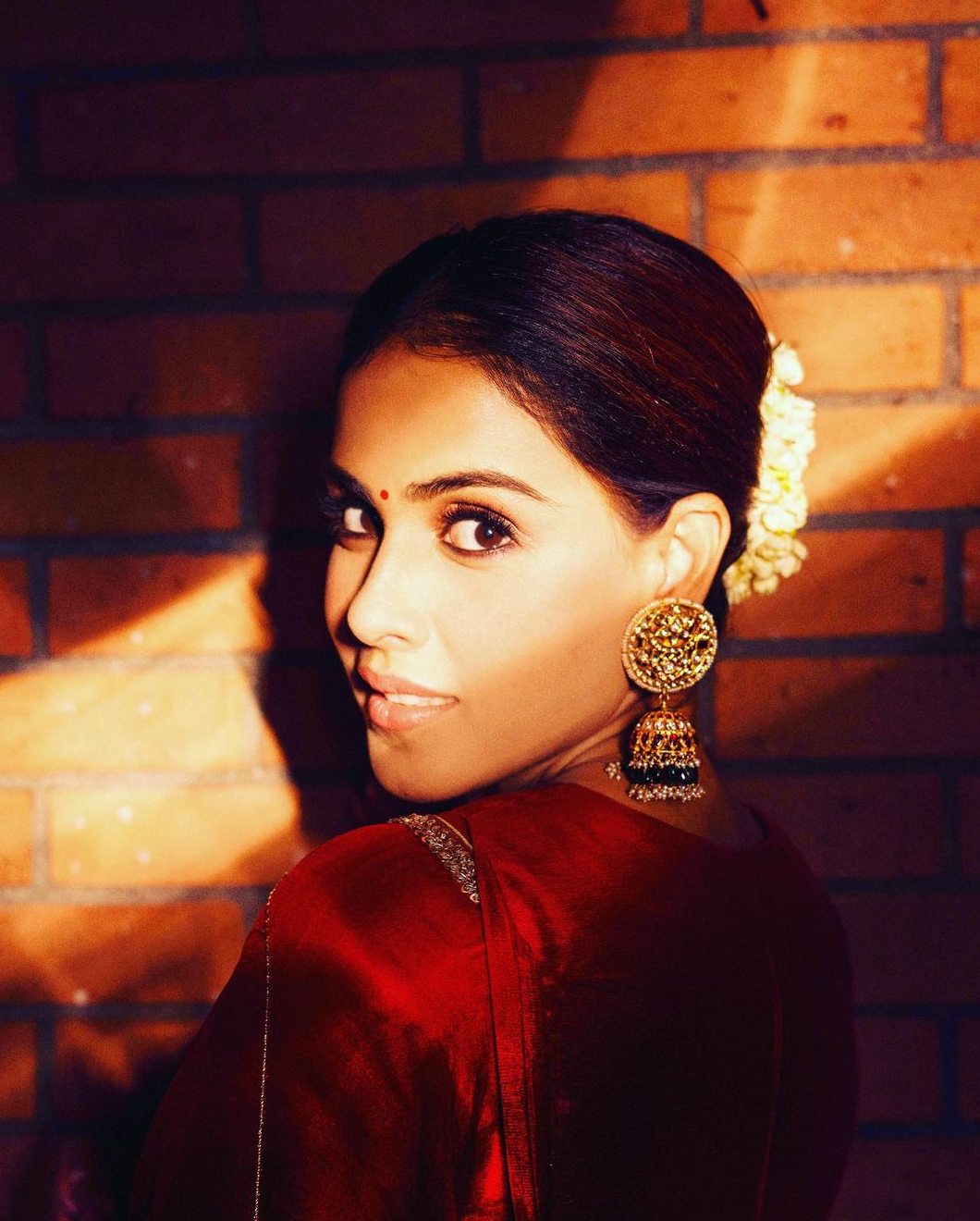 actress genelia, Genelia Dsouza, Genelia Deshmukh, Genelia photos, Genelia hot pics, സാരിയിൽ തിളങ്ങി ജെനീലിയ, ജെനീലിയ ഡിസൂസ, ജെനീലിയ, ജെനീലിയ ദേശ്മുഖ്