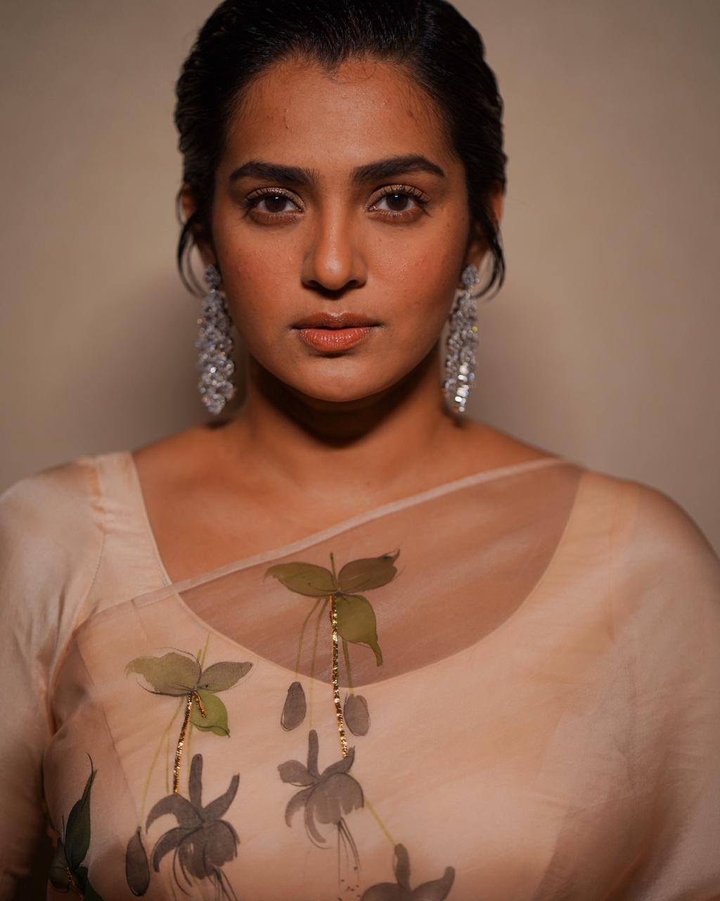 actor Mammootty,  movie puzhu first look, puzhu first look, Mammootty  films, മമ്മൂട്ടി പുഴു, പുഴു സിനിമ, മമ്മൂട്ടി പാർവതി, പുഴു ഫസ്റ്റ്ലുക്ക്