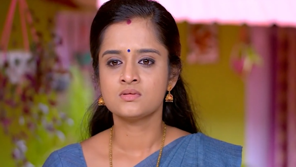 ശിവനോട് ആരാധനയോടെ അഞ്ജലി