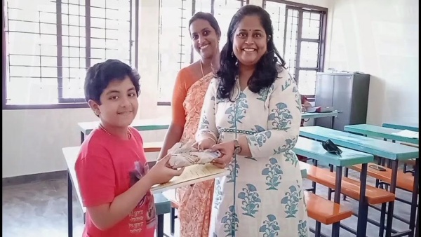 മക്കൾക്കൊപ്പം സന്തോഷ ജീവിതം