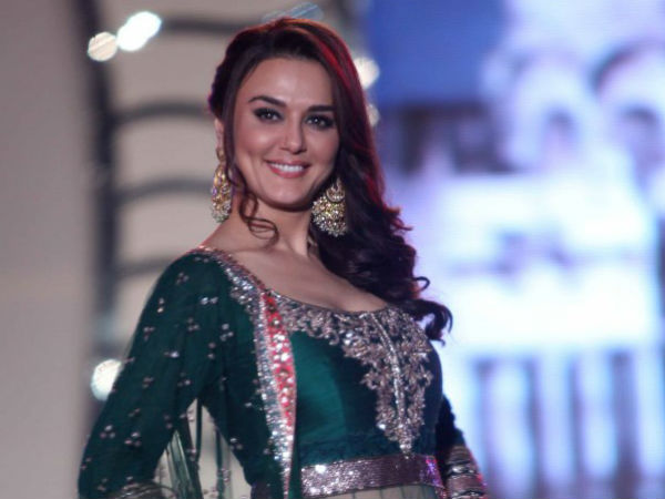  കോടതിയില്‍ 