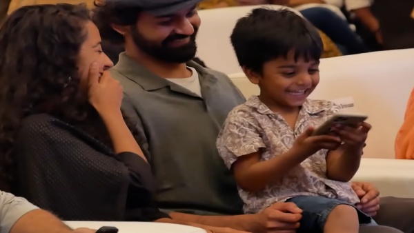 വിനീതിന്റെ മക്കൾക്കൊപ്പം പ്രണവും ദർശനയും