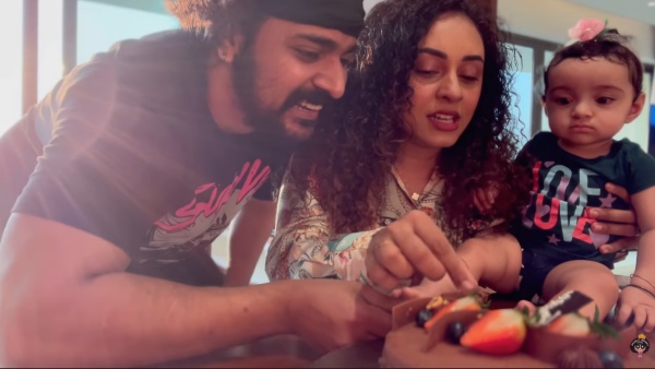 പേർളി-ശ്രീനിഷ് ദമ്പതികൾ 