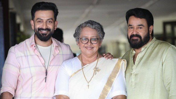 തിയേറ്ററിലെ വലിയ സ്‌ക്രീനില്‍ മിസ്സ് ചെയ്തു പോയോ എന്നും തോന്നി