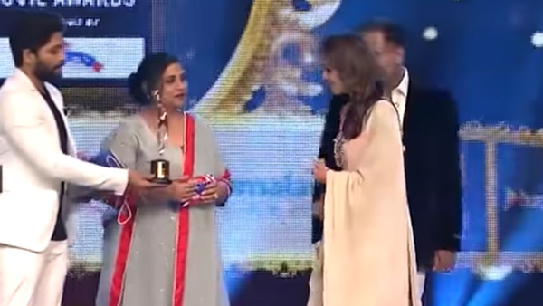 അല്ലു അർജുൻ്റെ കൈയ്യിൽ നിന്നും അവാർഡ് വാങ്ങിയ നയൻസ്