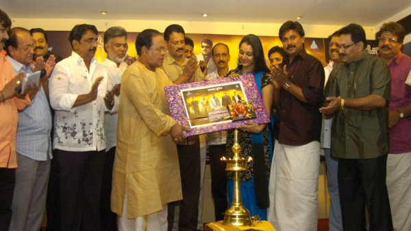 ആലീസ് ഇടവേള ബാബുവിനോട് ദേഷ്യപ്പെട്ടു