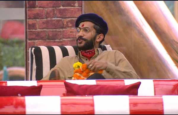 കേണലായി കുട്ടി അഖിൽ