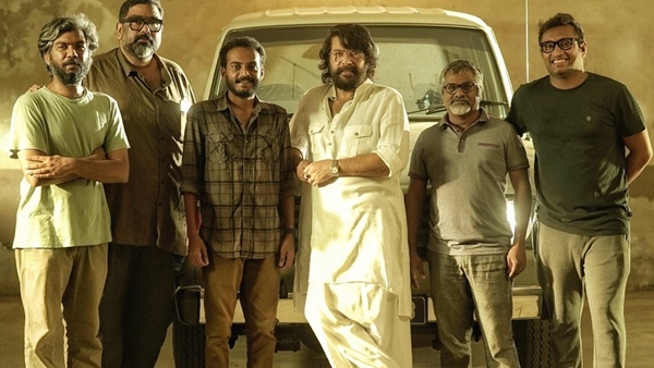 ചാറ്റ് ബോക്‌സിന്റെ മുകളില്‍ മെസ്സേജ് അയച്ച ആളുടെ പേര് കണ്ട് ഞെട്ടി. 'മമ്മൂക്ക'