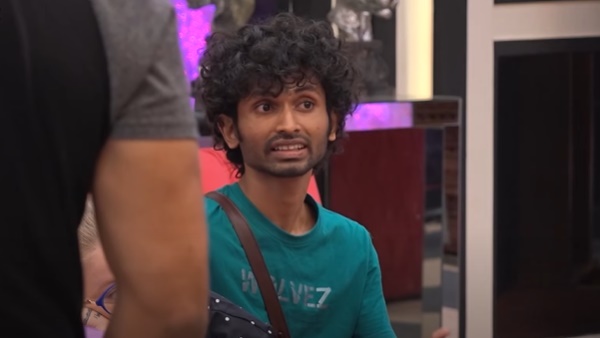 പിന്നാലെ ജാസ്മിനും