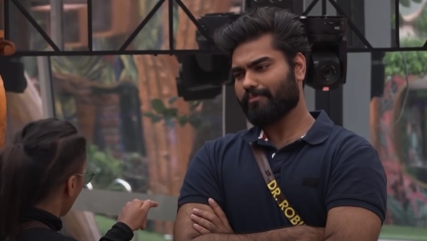  തല്ലണെങ്കില്‍ വാടി