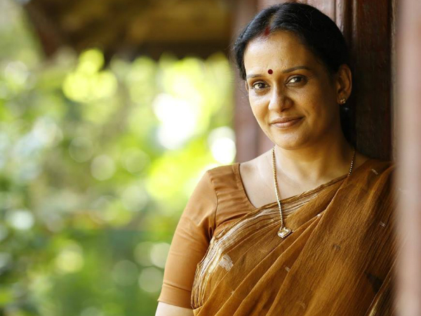 വീട്ടിലും നാട്ടിലും  അറിഞ്ഞു