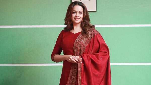 ന്‍റിക്കാക്കാക്കൊരു പ്രേമണ്ടാ‍ർന്ന്