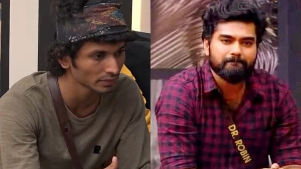 മൈക്കുകളിലെ പേരുകൾ നീക്കം ചെയ്തു