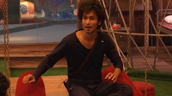 അടി പൊട്ടിയേനെ...