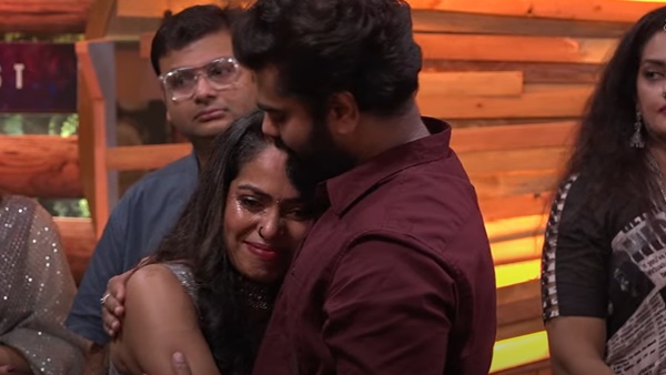 റോബിന്‍