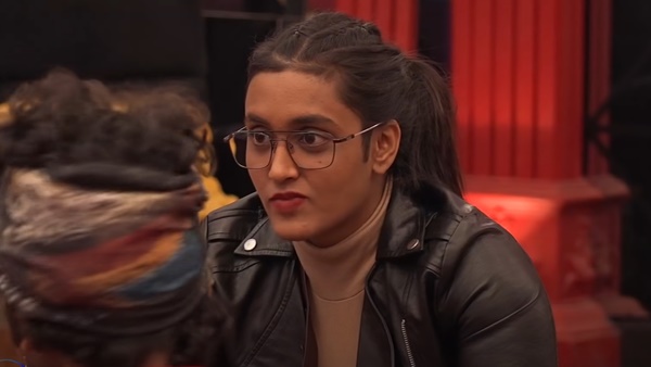 എന്തിനാണെന്ന് എനിക്ക് മനസിലാകുന്നില്ല
