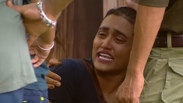 ജാസ്മിൻ ഇമോഷണലി ഡൗൺ