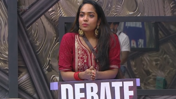 നിമിഷയുടേത് ഇരട്ടത്താപ്പ്